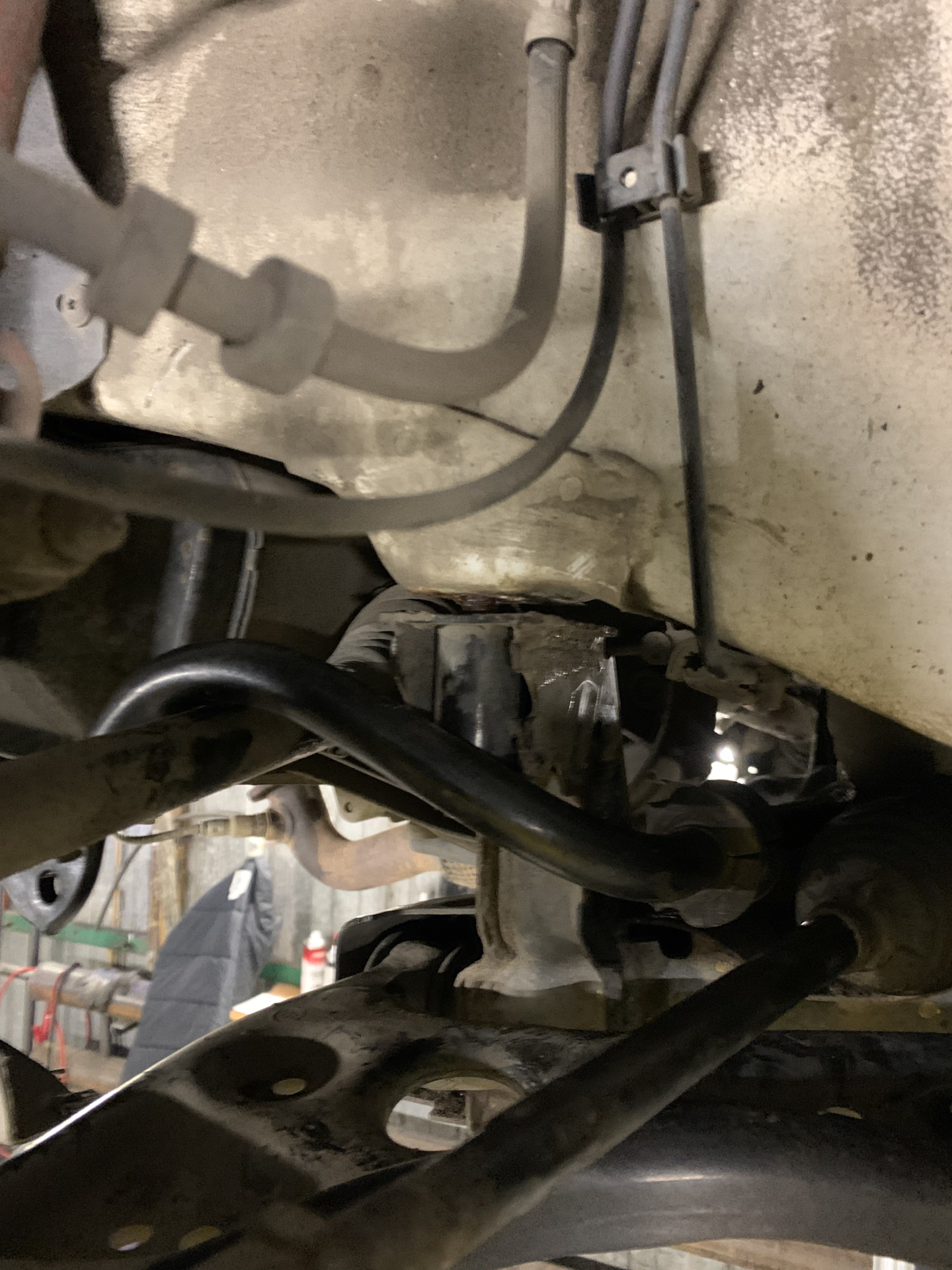 Стабилизатор от рапида — Volkswagen Polo Sedan, 1,6 л, 2013 года ...