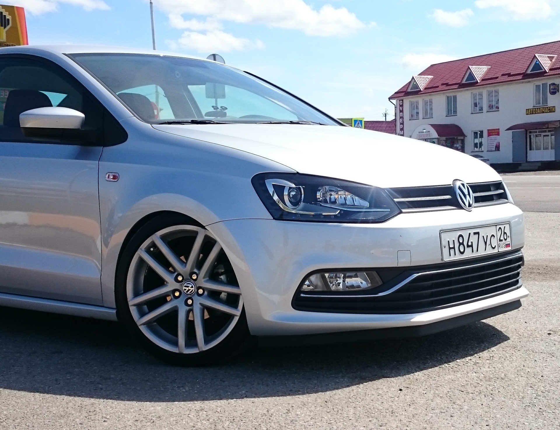 Volkswagen Polo на 17 дисках