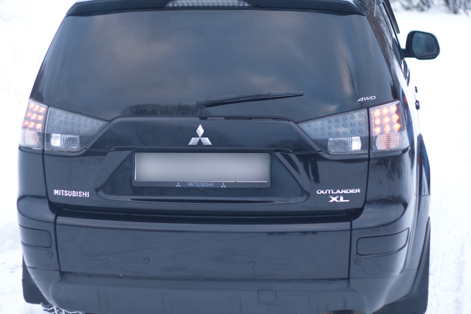 Затянул задние противотуманки — Mitsubishi Outlander XL, 2,4 л, 2007 ...