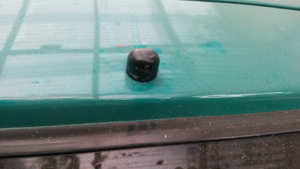 15. Ремонт омывателя заднего стекла — Mitsubishi Colt IV, 1,6 л, 1995 ...