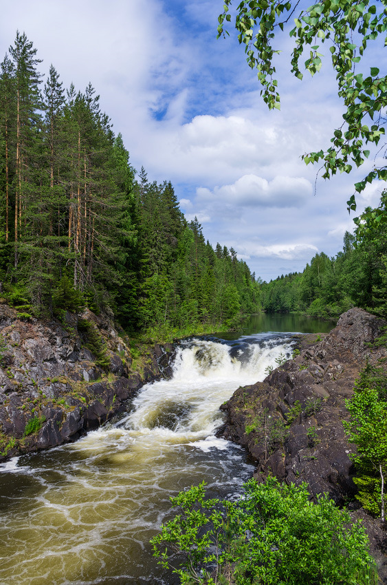 Красивые места в Карелии водопад Кивач