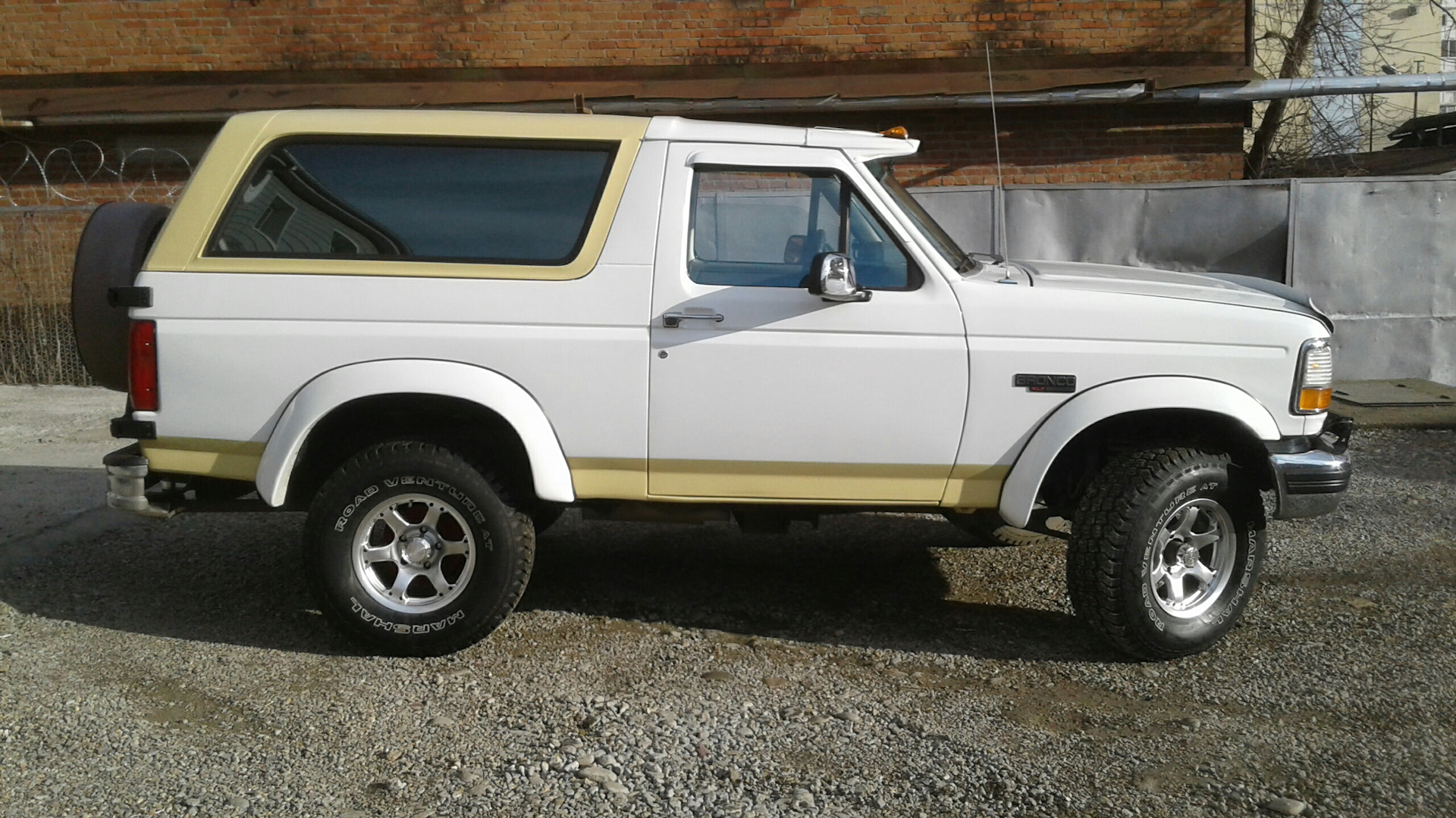 Форд бронка. Ford super Bronco. Форд Бронко 5 поколения тюнинг. 3575 Bronco super Hobby. Бронко лошадь Википедия.