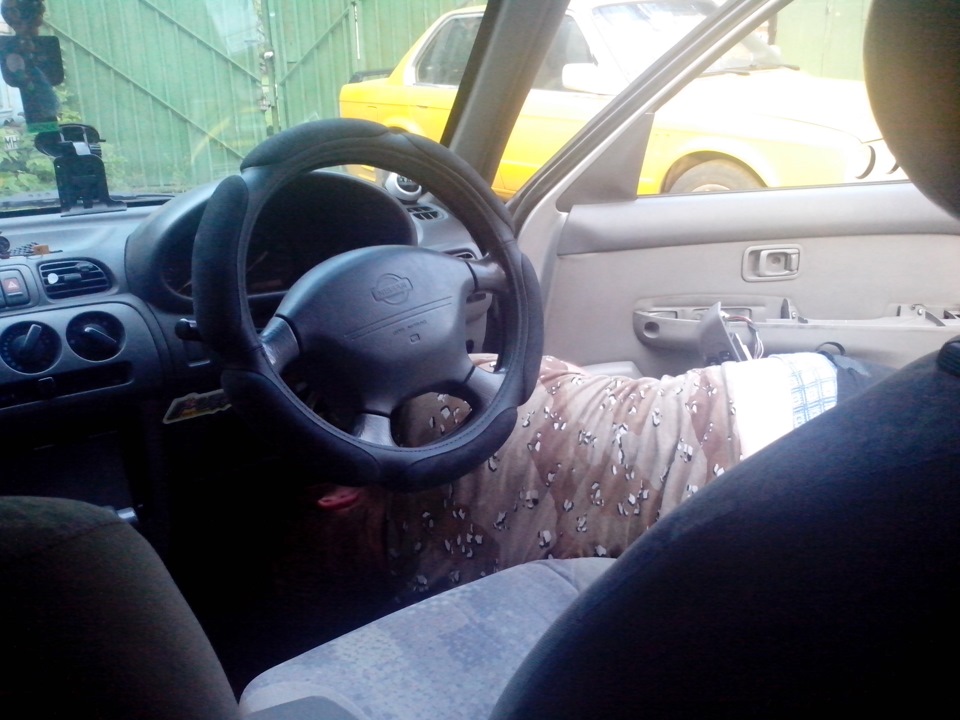 Нет худа, без добра и добра без худа. — Nissan March (K11), 1 л, 2000 ...