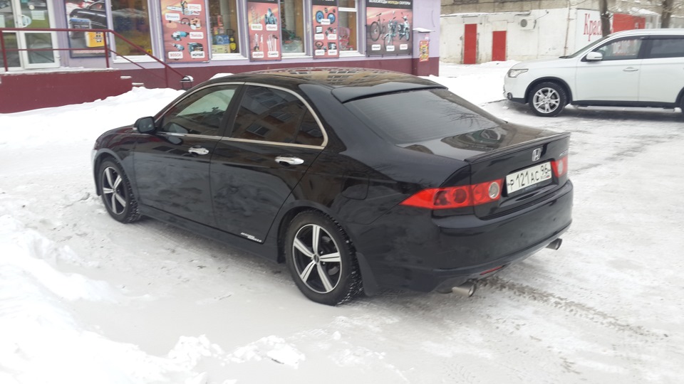 Accord russian. Р121ву136. Фото Хонды с сахалинскими номерами.