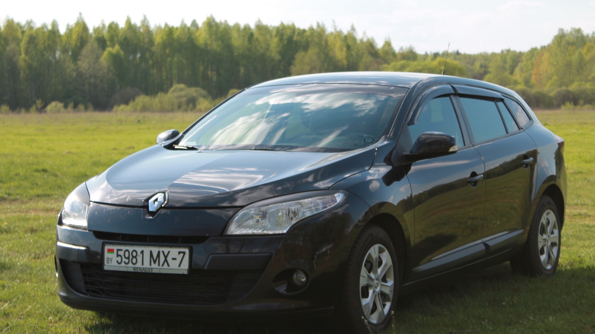 Рено меган 3 1.5. Renault Megane 1.5 авто 2010 год.