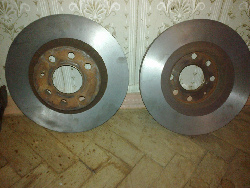 продам тормозные диски Р-14 256мм — Daewoo Lanos, 1,5 л, 2011 года ...