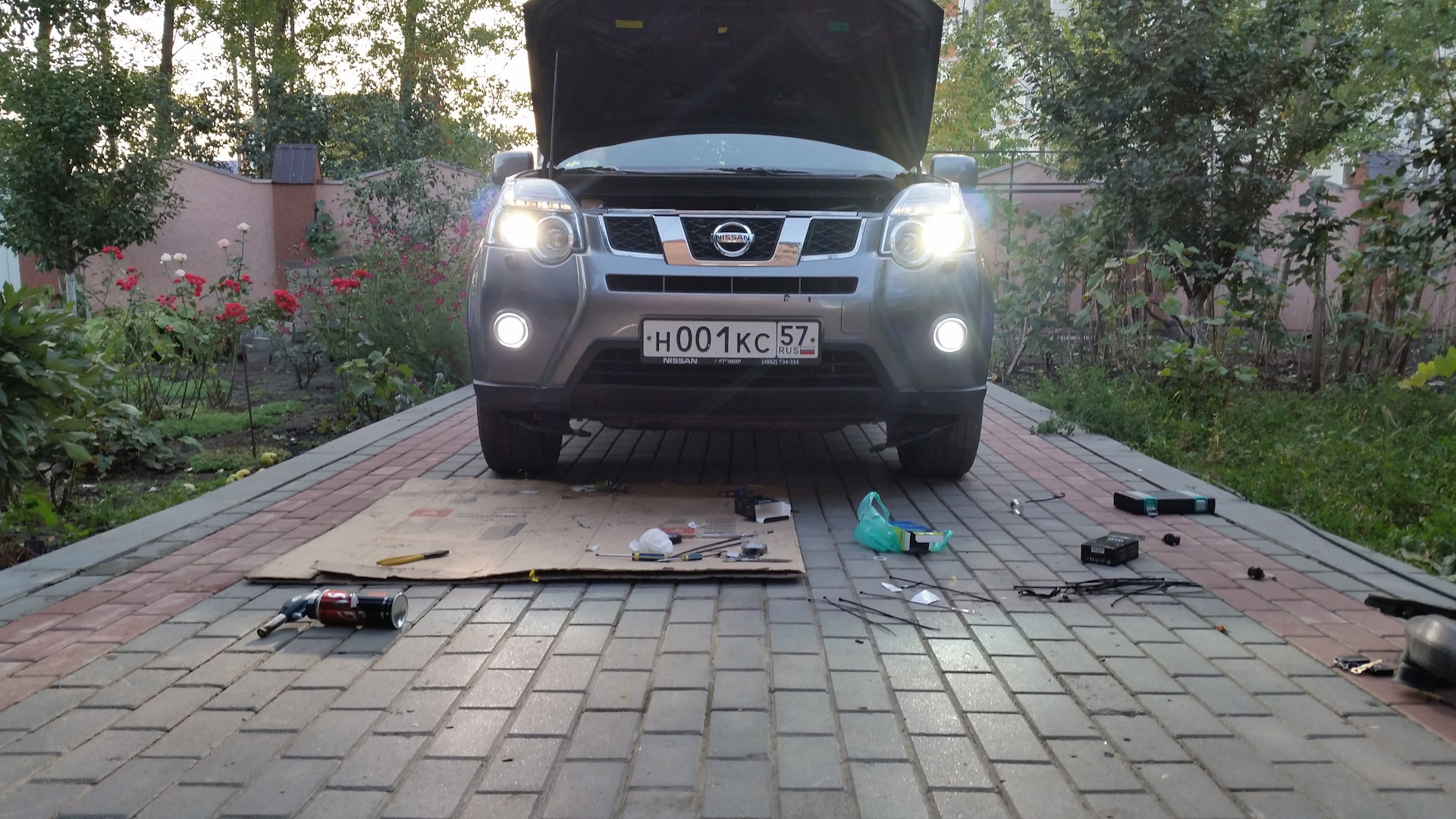 Противотуманные фары x trail. ПТФ X Trail t31. Противотуманки Nissan x-Trail t31. ПТФ Х Трейл т31. Nissan x Trail t31 ПТФ.