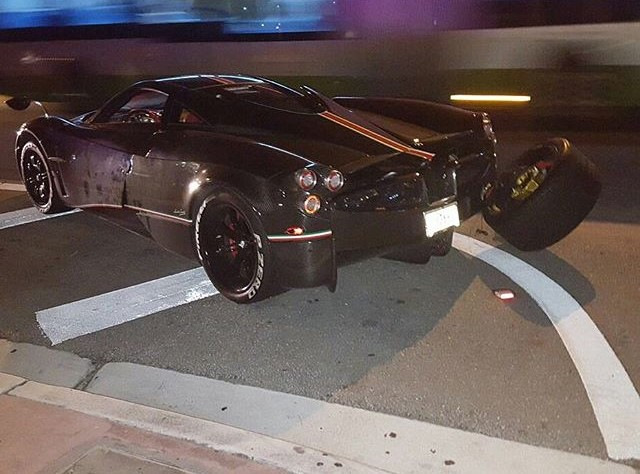pagani zonda салон дырки на сидениях зачем. Смотреть фото pagani zonda салон дырки на сидениях зачем. Смотреть картинку pagani zonda салон дырки на сидениях зачем. Картинка про pagani zonda салон дырки на сидениях зачем. Фото pagani zonda салон дырки на сидениях зачем