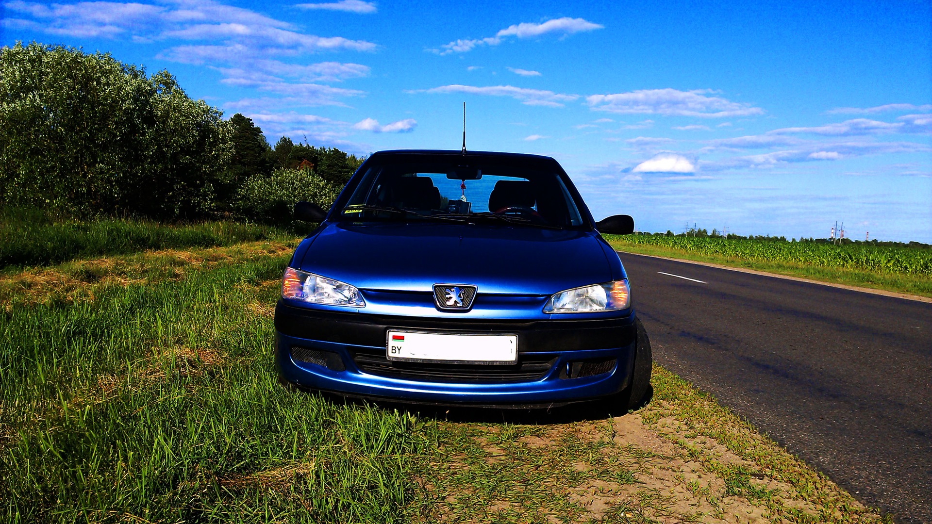 Peugeot 306 1995 седан. Пежо 306 купе. 4 бензин. Пежо 306 седан синий. Peugeot 306 мотор.