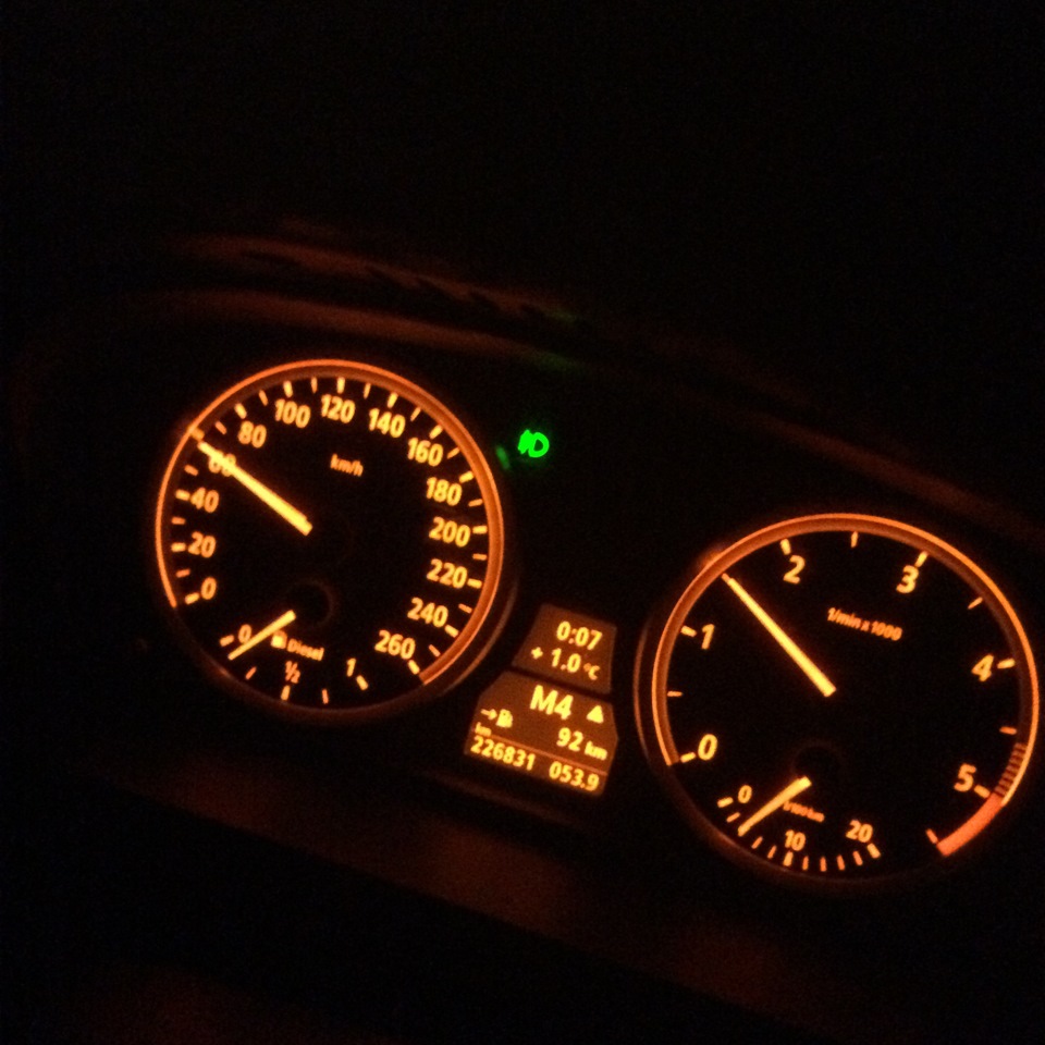 Пару фоточек ночью — BMW 5 series (E60), 2,5 л, 2005 года | фотография ...