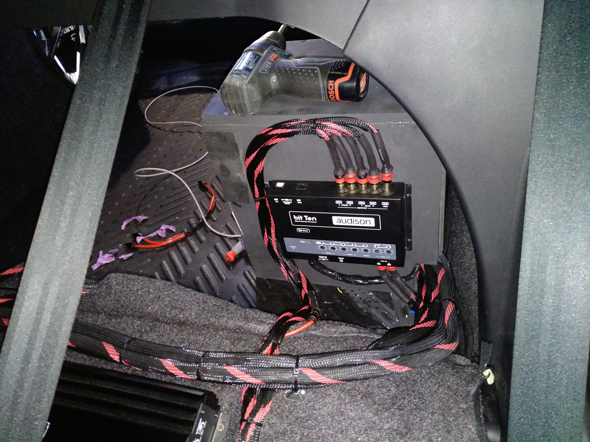 Замена ролика приводного ремня пластикового не разборного на ...