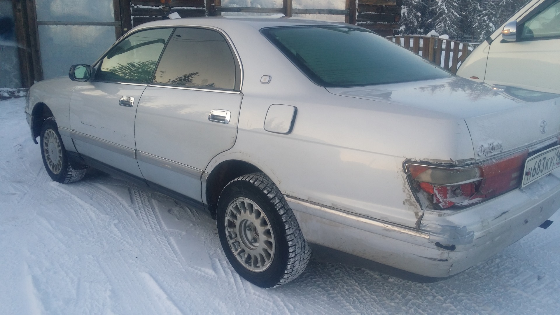 Toyota Crown (S140) 2.5 бензиновый 1995 | для тех кто в костюме на DRIVE2