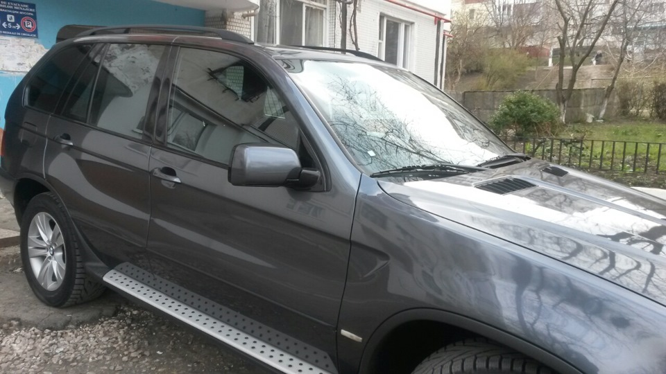 Дребезжит стекло когда приоткыто :( — BMW X5 (E53), 3 л, 2003 года ...