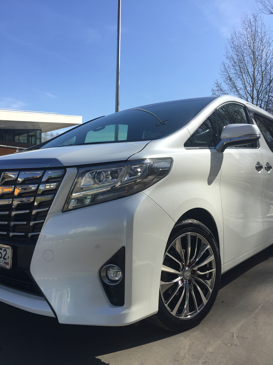 80% красоты автомобиля — в его колёсах. Генри Форд — Toyota Alphard (3G),  3,5 л, 2016 года | колёсные диски | DRIVE2