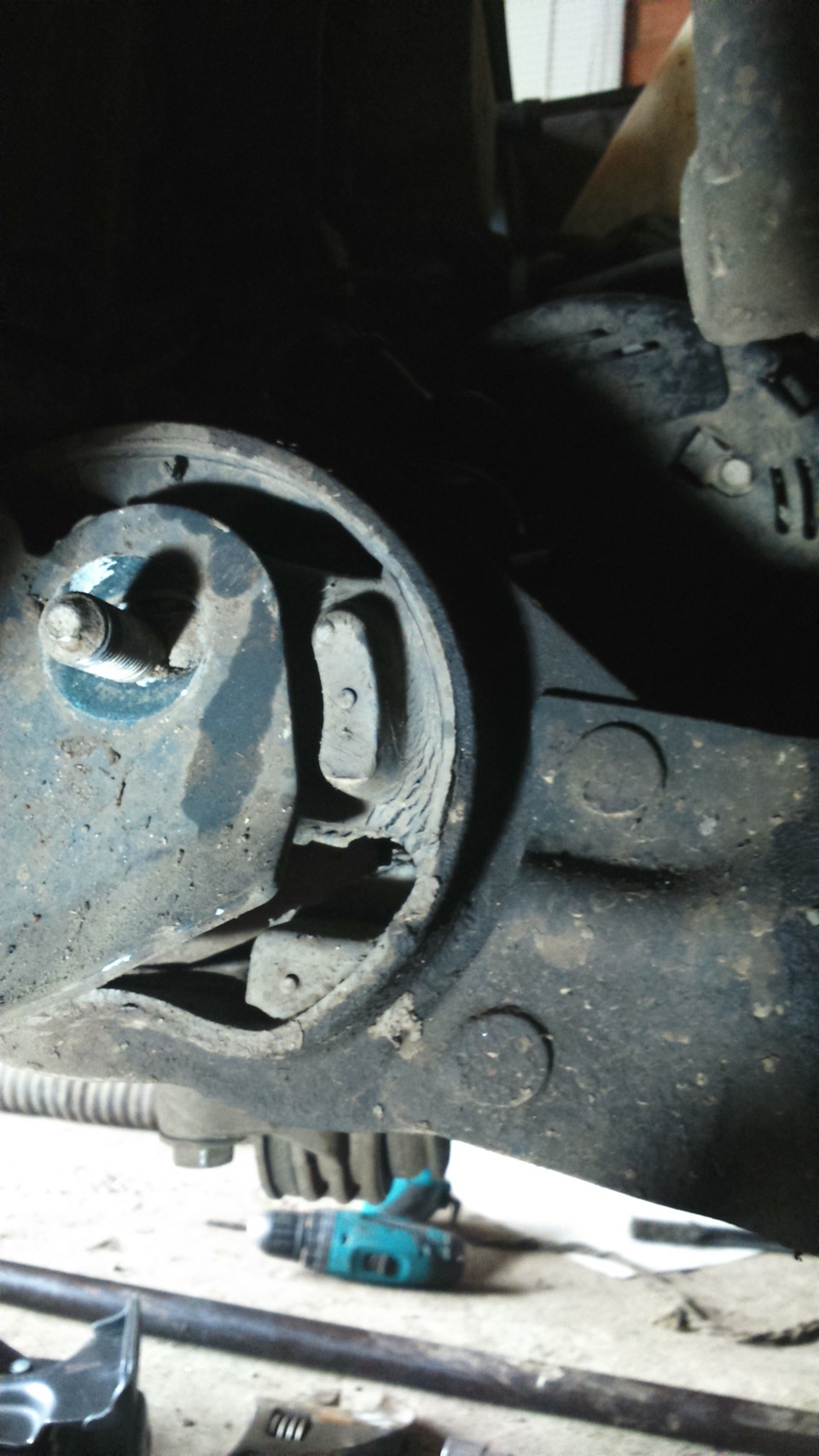 Замена передней подушки двигателя — DRIVE2