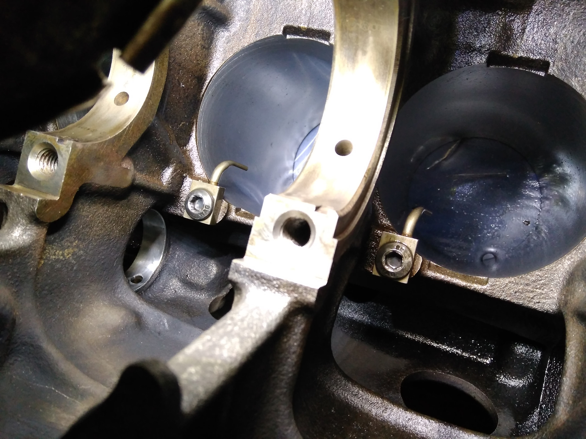 Как снять масляные форсунки приора audi 80 ACE 2.0 16V_to B3.ч6 / Низ блока, сборка - Audi 80 (B3), 2 л, 1987 года 