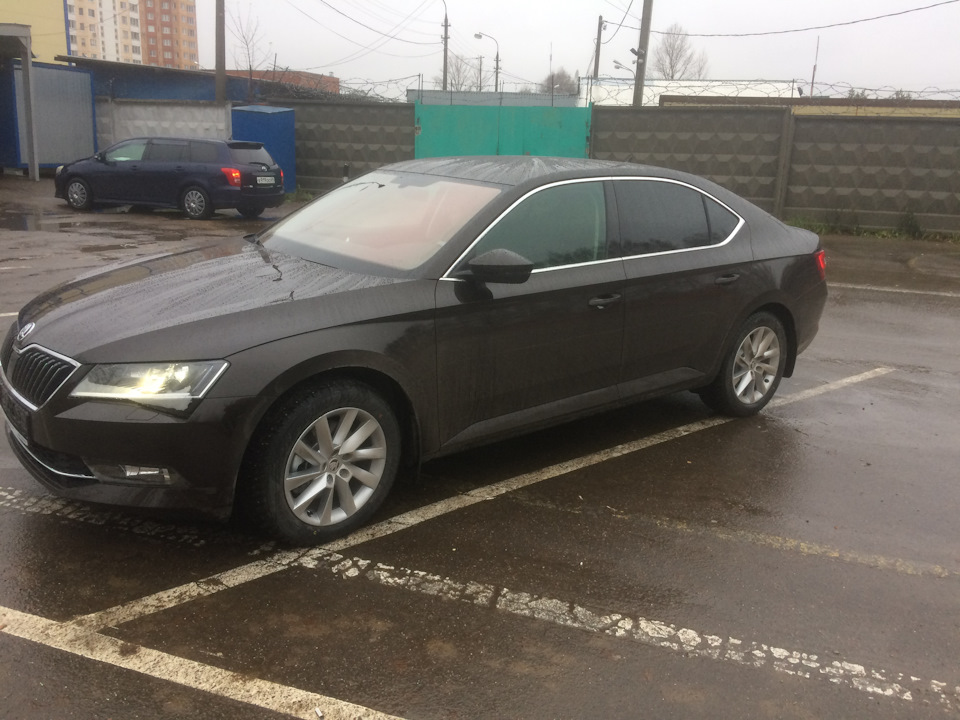 Только из салона и запотевшие фары — Skoda Superb Mk3, 1,8 л, 2017 года ...