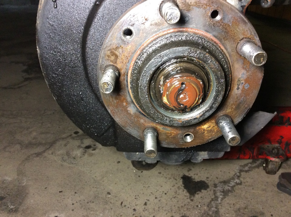 Замена ступичного подшипника — ГАЗ Соболь, 2,4 л, 2009 года | своими ...