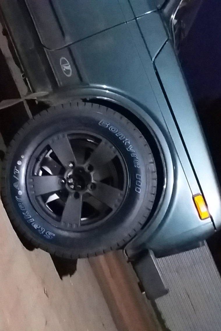 Диск кик камелот r16 черный. Диски камелот на ниве. Литые диски камелот кик на ниву шевроле r16. Диски камелот на ниве. Kik камелот black 16 5x139.