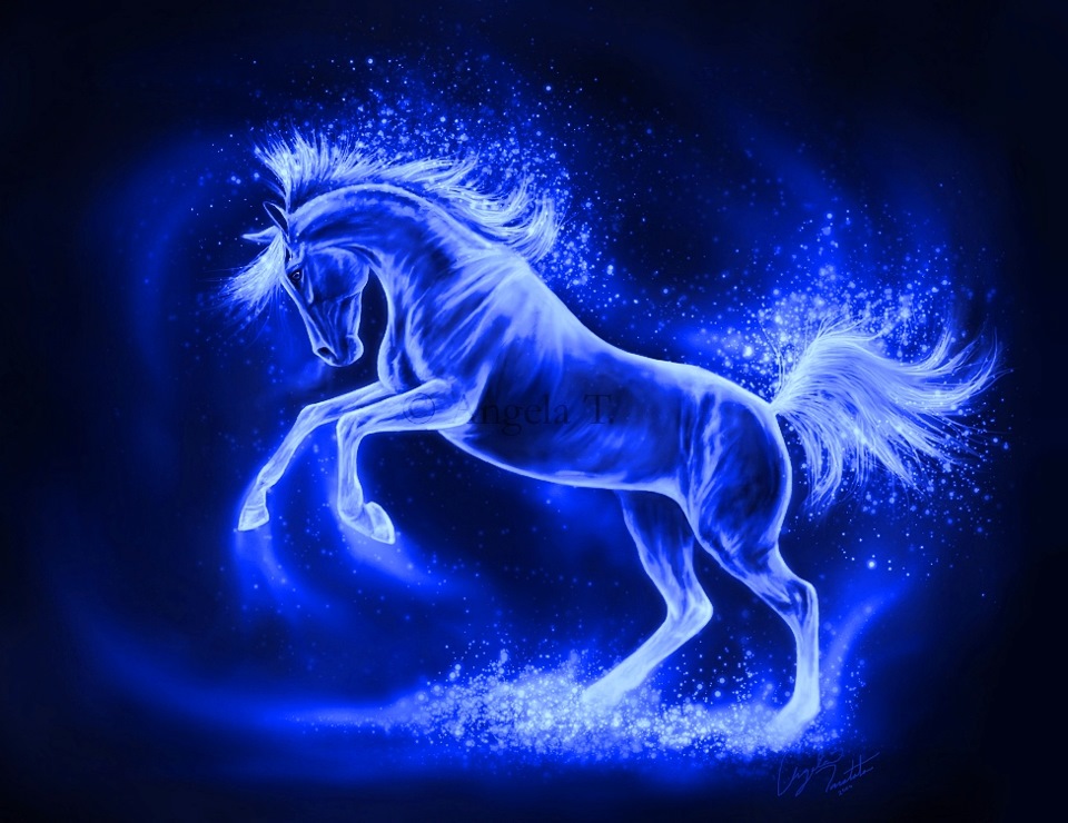 Год лошадь видео. Фантастические лошади. Голубая лошадь. Мистические лошади. Синяя лошадка.