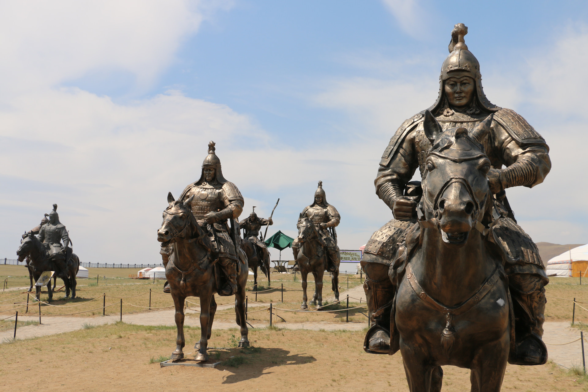 Субедей Монголия статуя