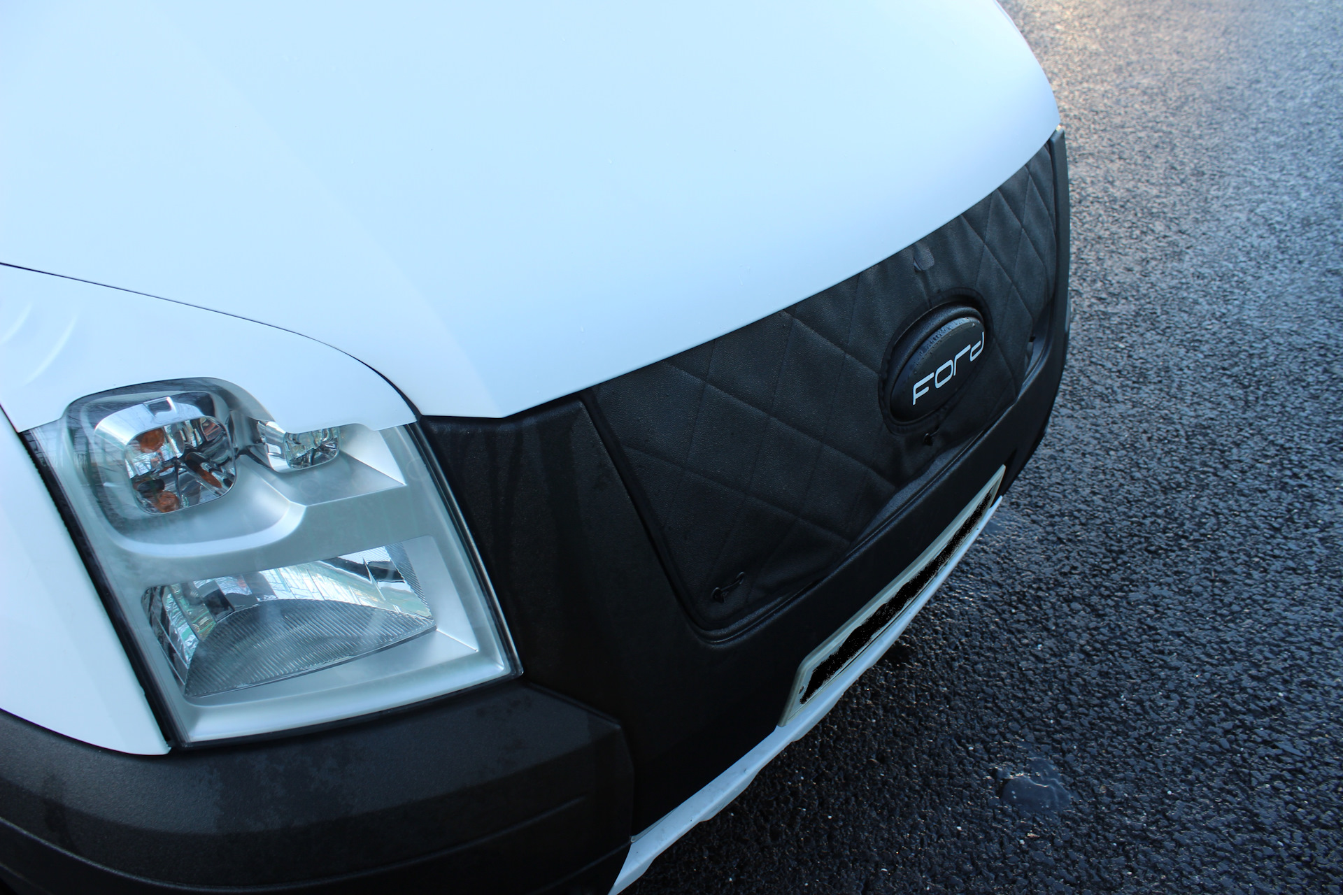 Утеплитель радиатора ford transit 2014 2018. Намордник на форд транзит 2018. Утеплитель решетки радиатора форд транзит 2020. Обивка потолка ваз 2111. Намордник форд транзит 2013.