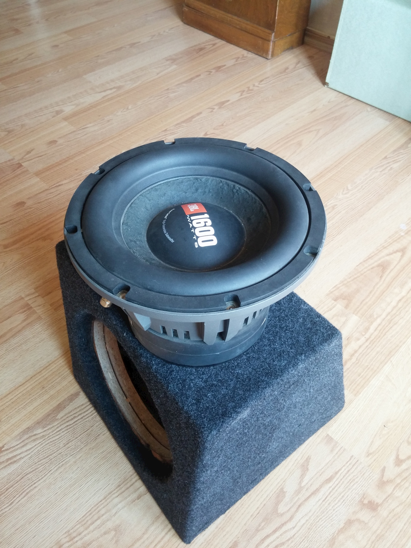 JBL 453 сабвуфер