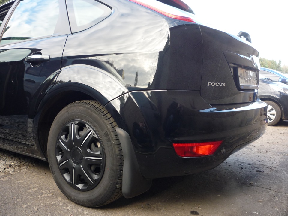 Чёрные колпаки — Ford Focus Hatchback II, 1,6 л, 2010 года | другое ...