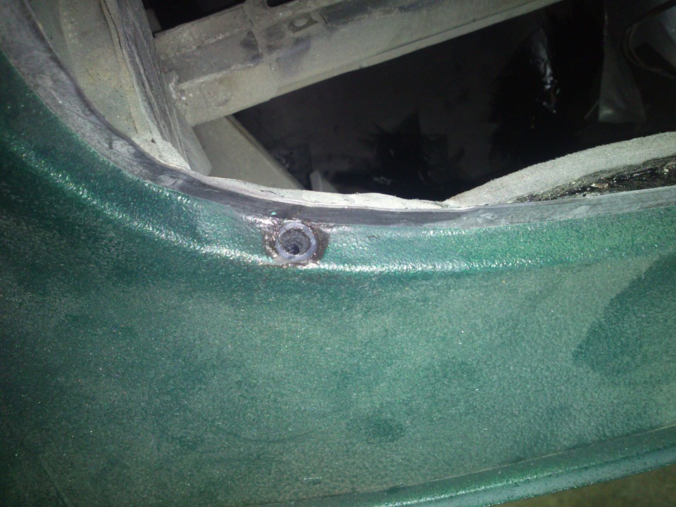 Монтаж стекол + уплотнители дверных проемов 08 — Lada 4x4 3D, 1,6 л ...