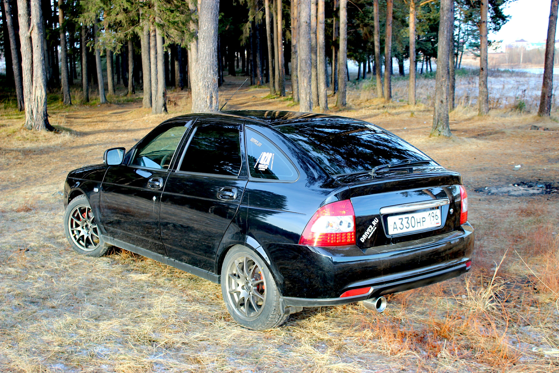 Приора хэтчбек фото. Четная Лада Приора хэтчбек. Приора хэтчбек черная. Lada Priora хэтчбек черная. Лада Приора 2 хэтчбек черная.