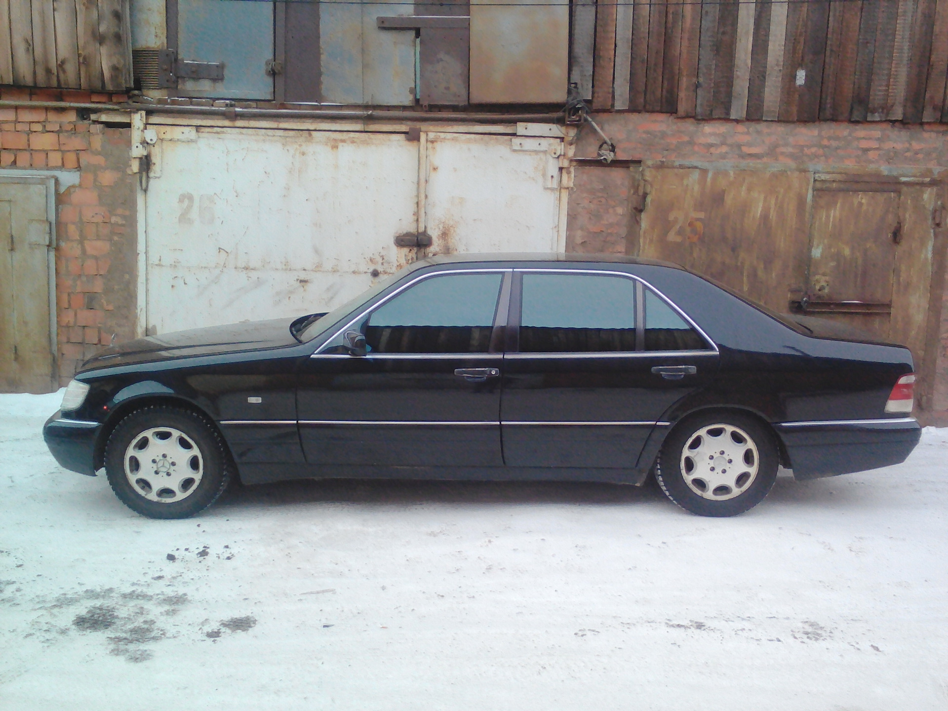 Мерседес w140 черный тонированный