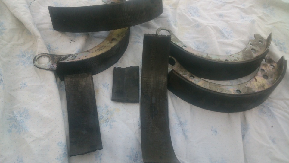 БЖ № 7. Контрафактные тормозные колодки! — ГАЗ 24, 2,4 л, 1982 года ...