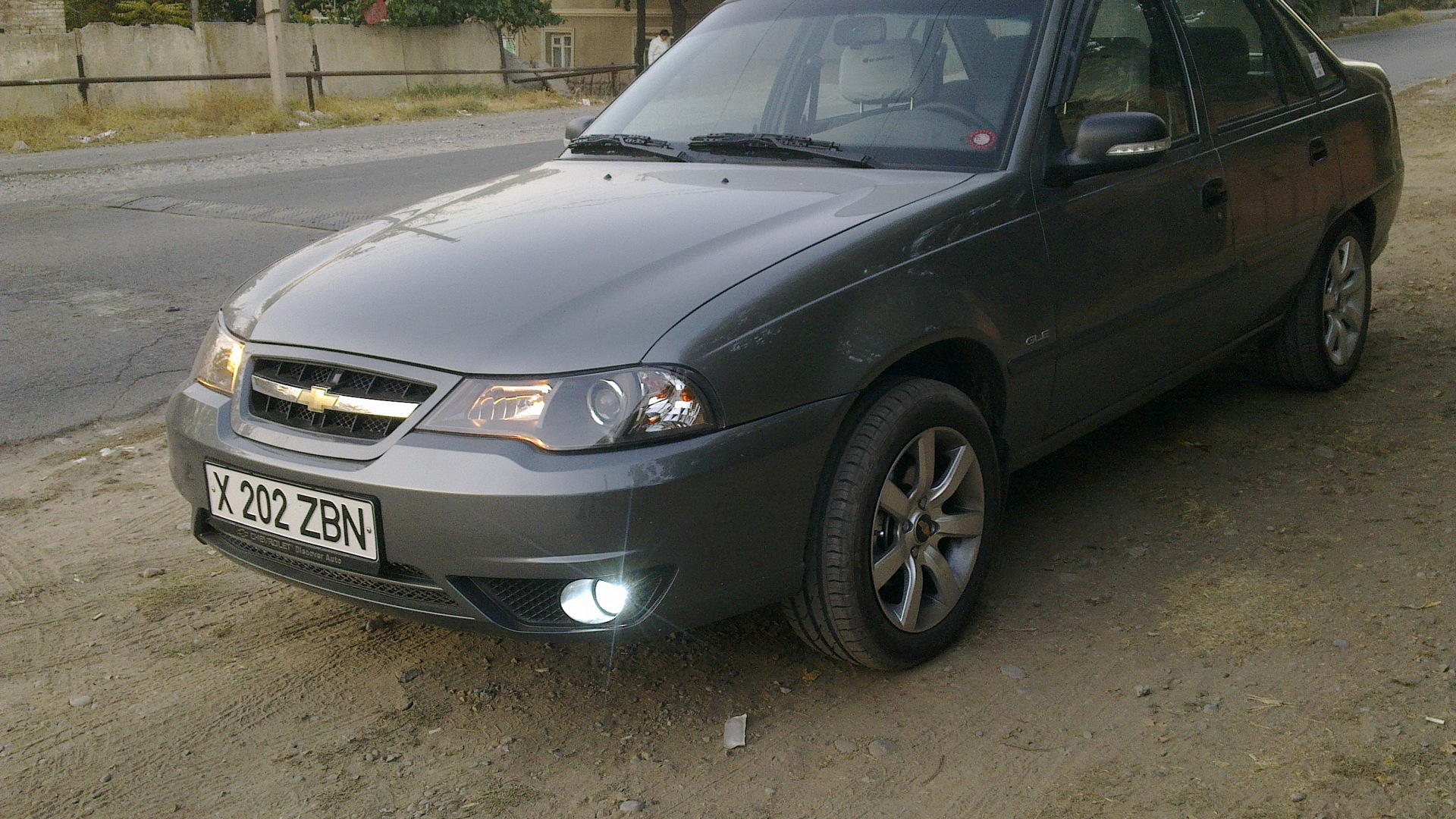 Daewoo Nexia серая