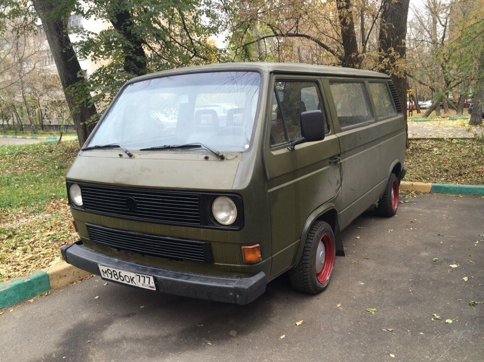 Старый бус. Volkswagen Transporter 1985 года. Volkswagen Transporter 1.6 МТ, 1985. Volkswagen Transporter 70 года. Фольксваген транспортёр 1985г.