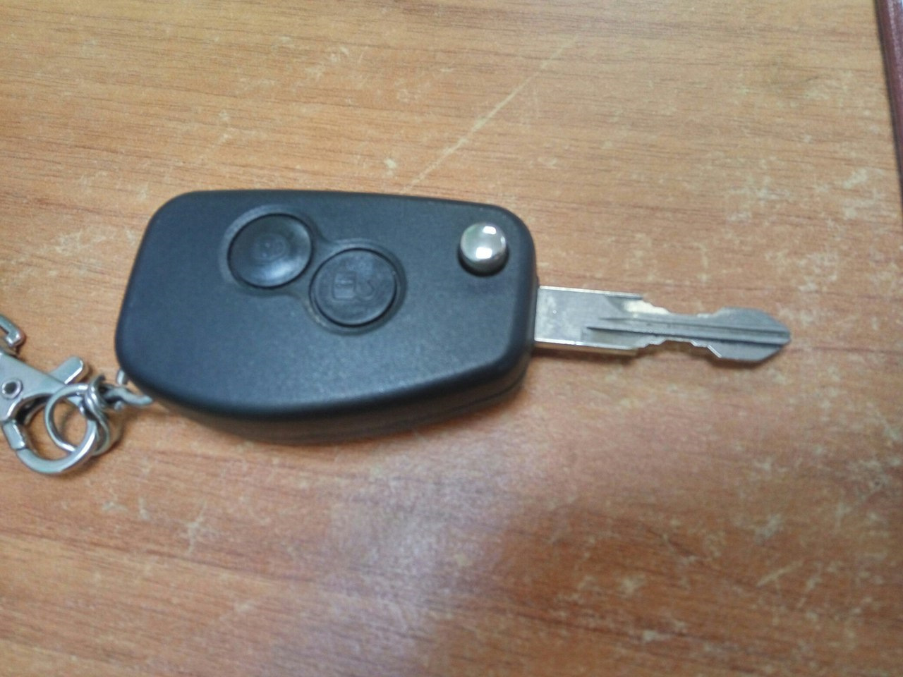 Ключ renault sandero. Ключ Рено Сандеро 1. APS 25pro выкидной ключ. Выкидной ключ Рено Меган 1.