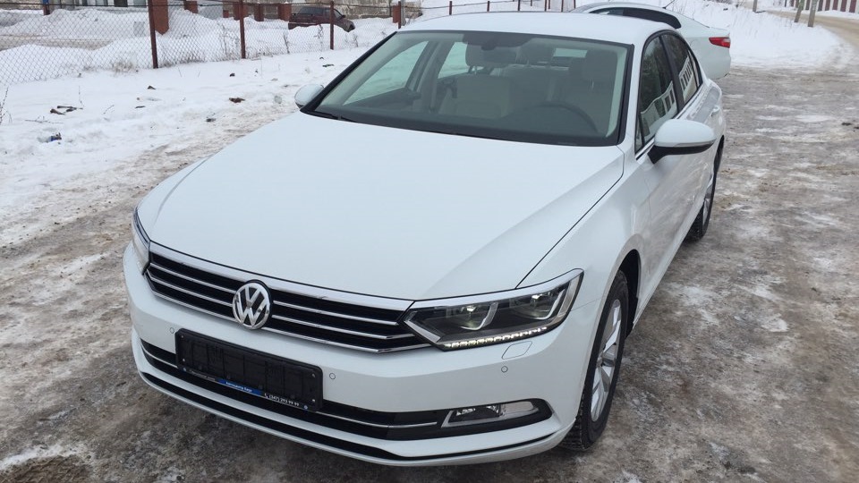 VW Passat b8 White