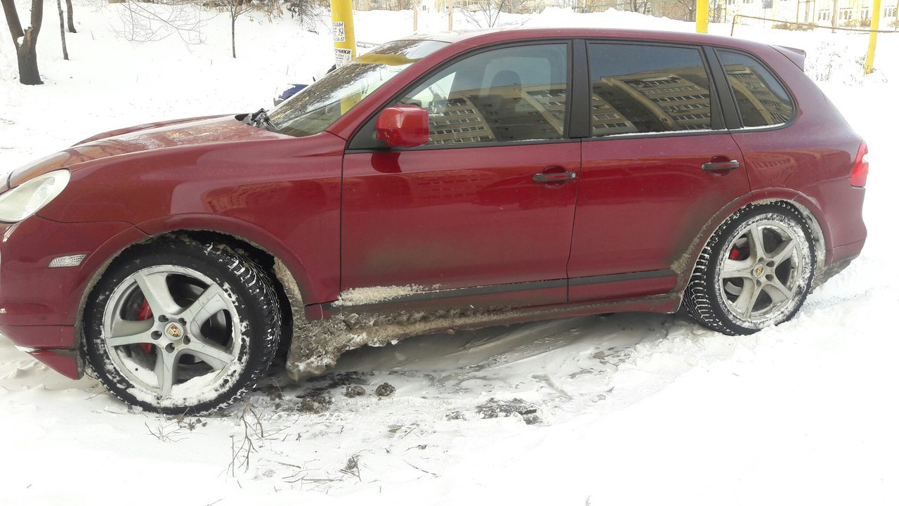 Porsche cayenne 958 gemballa. Пневма на порше кайен. Порше кайен на упавшей пневме. Порше кайен гембалла. Пневма на порше кайен.