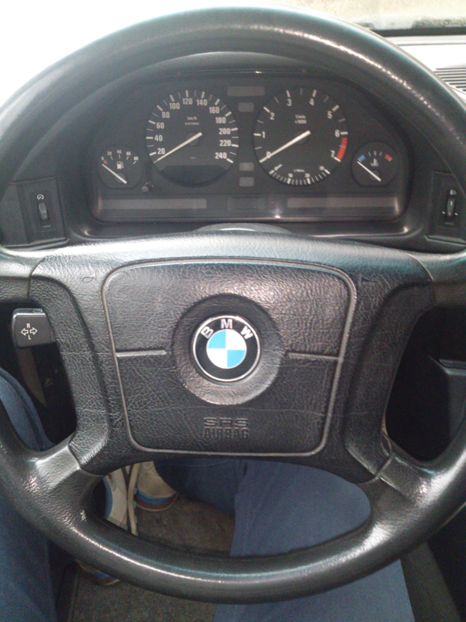 Замена руля с подушкой — BMW 5 series (E34), 2 л, 1995 года | своими ...