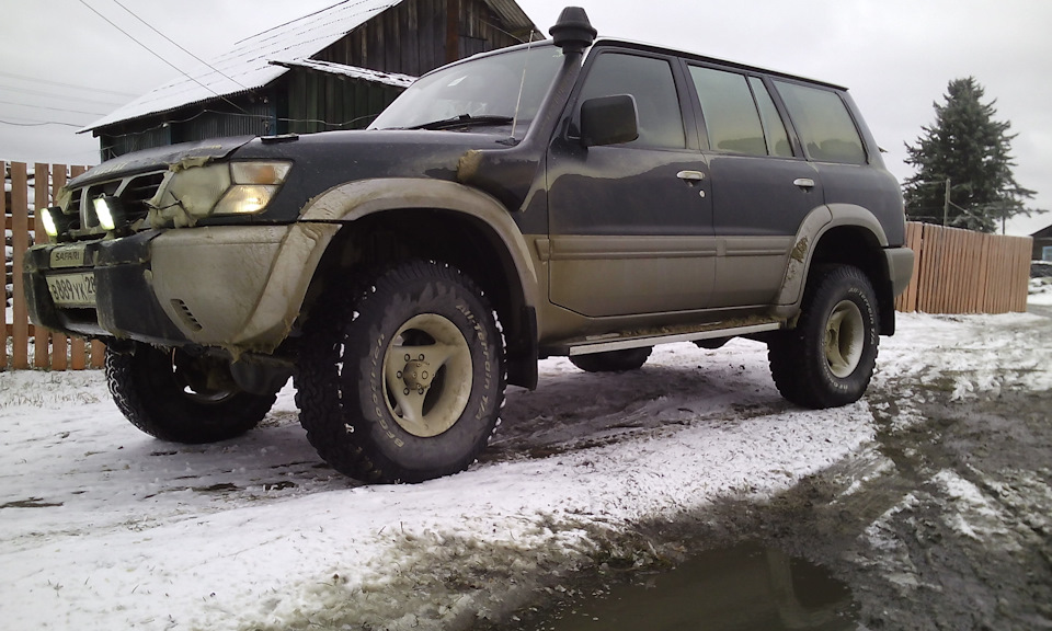 Дром хабаровский край автомобилей. Ниссан сафари 61. Шноркель лифт сафари 500. Шноркель Ниссан сафари. Сафари td 37.