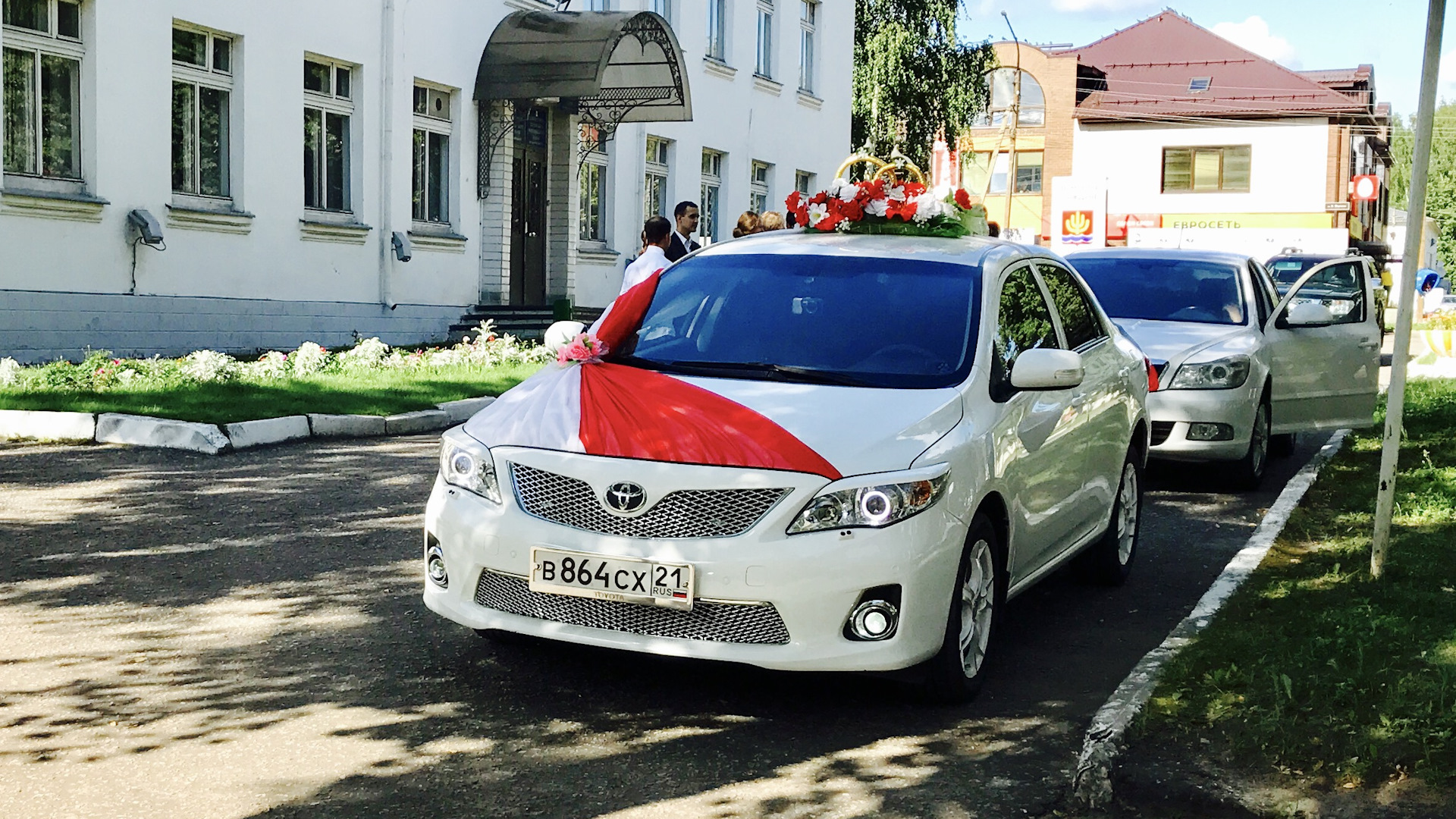 Toyota Corolla (140/150) 1.6 бензиновый 2013 | Белая Кароллина на DRIVE2