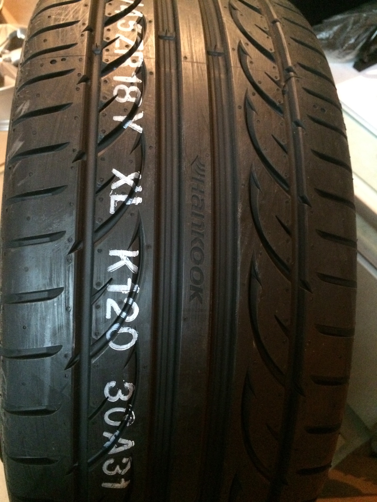 Шина hankook ventus v12 evo. Ханкук Вентус v12 EVO 245/55/17. 245 45 18 Hankook. Hankook Tire Ventus v12 evo2 k120. 245/45 R18.