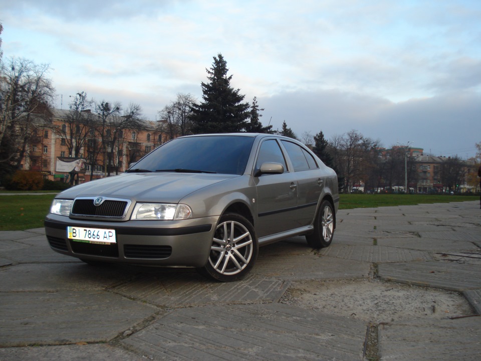 А4 тура. Skoda Octavia Tour r17. Skoda Octavia Tour r16. Skoda Octavia a4 r16.