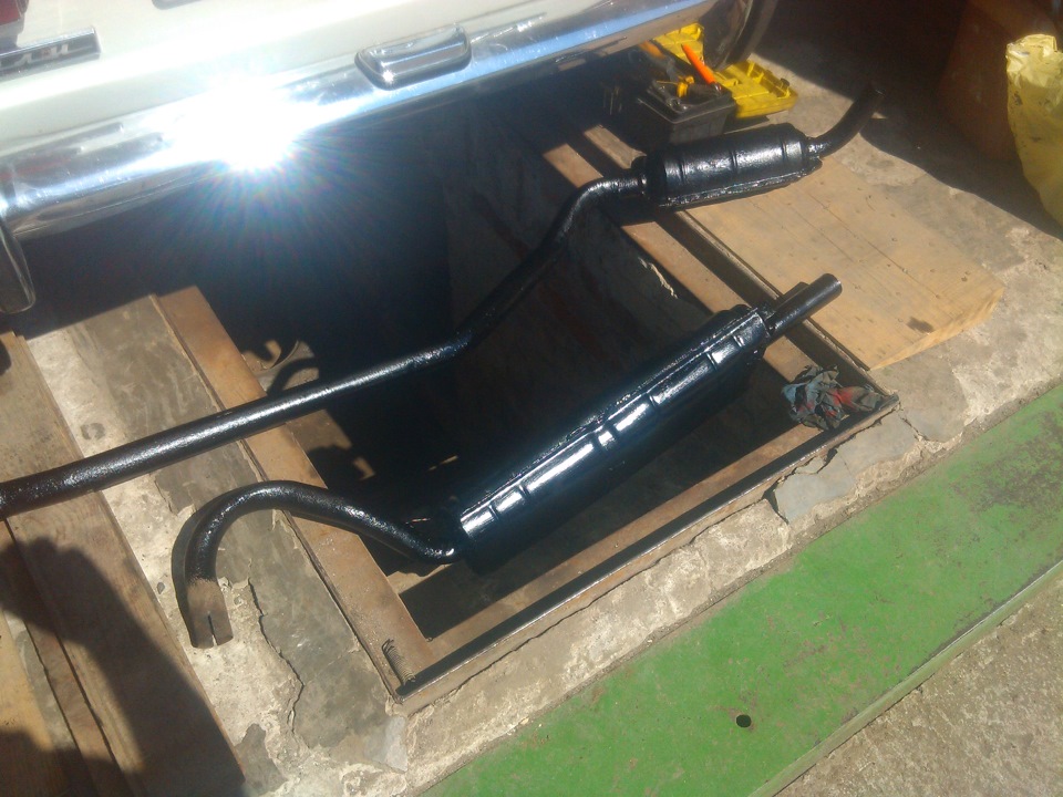 обработка, и замена резинок на стабилизаторе, и покрасил глушак ...