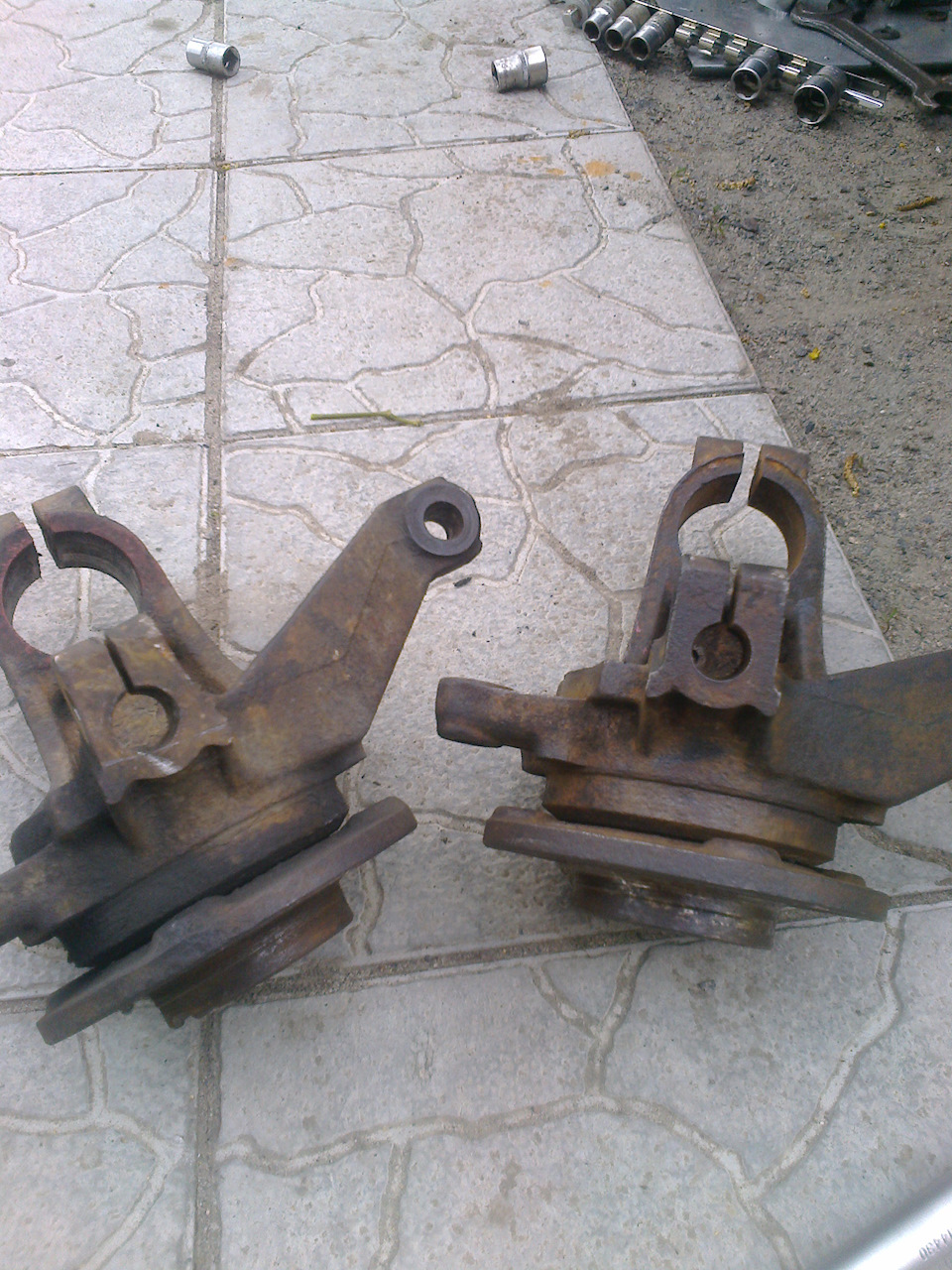 Правый треугольный рычаг TEKNOROT P364 — осмотр и установка. — Peugeot ...