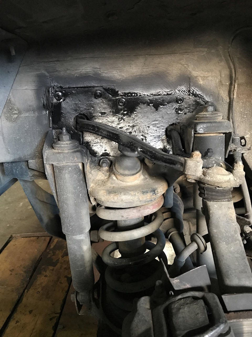 Готовим машину к зиме … да и лишняя грязь под капотом не нужна ...