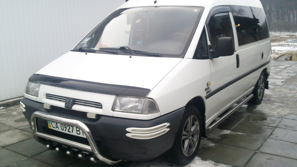 надпись peugeot эксперт надпись peugeot эксперт