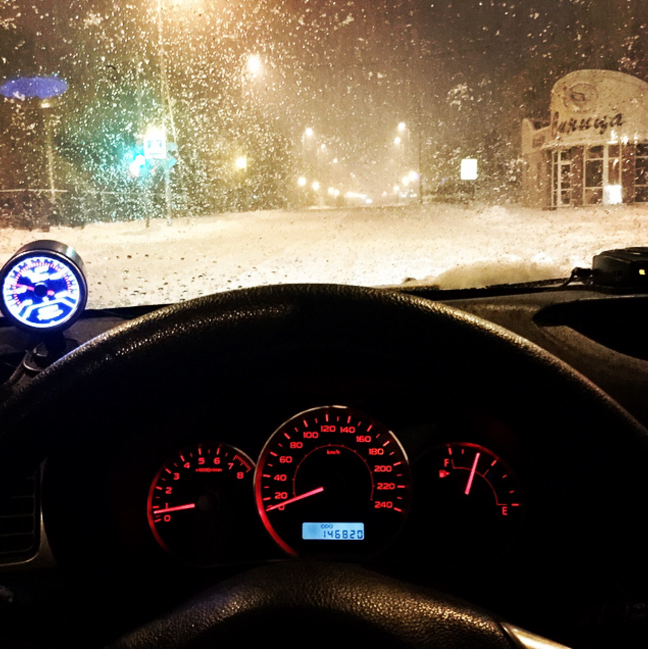 Ночь за рулём в снег