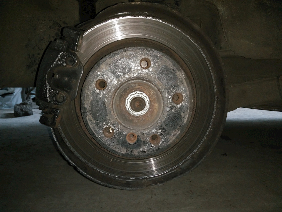 Ремонт тормозов задней оси. — BMW 3 series (E46), 2,5 л, 2000 года ...