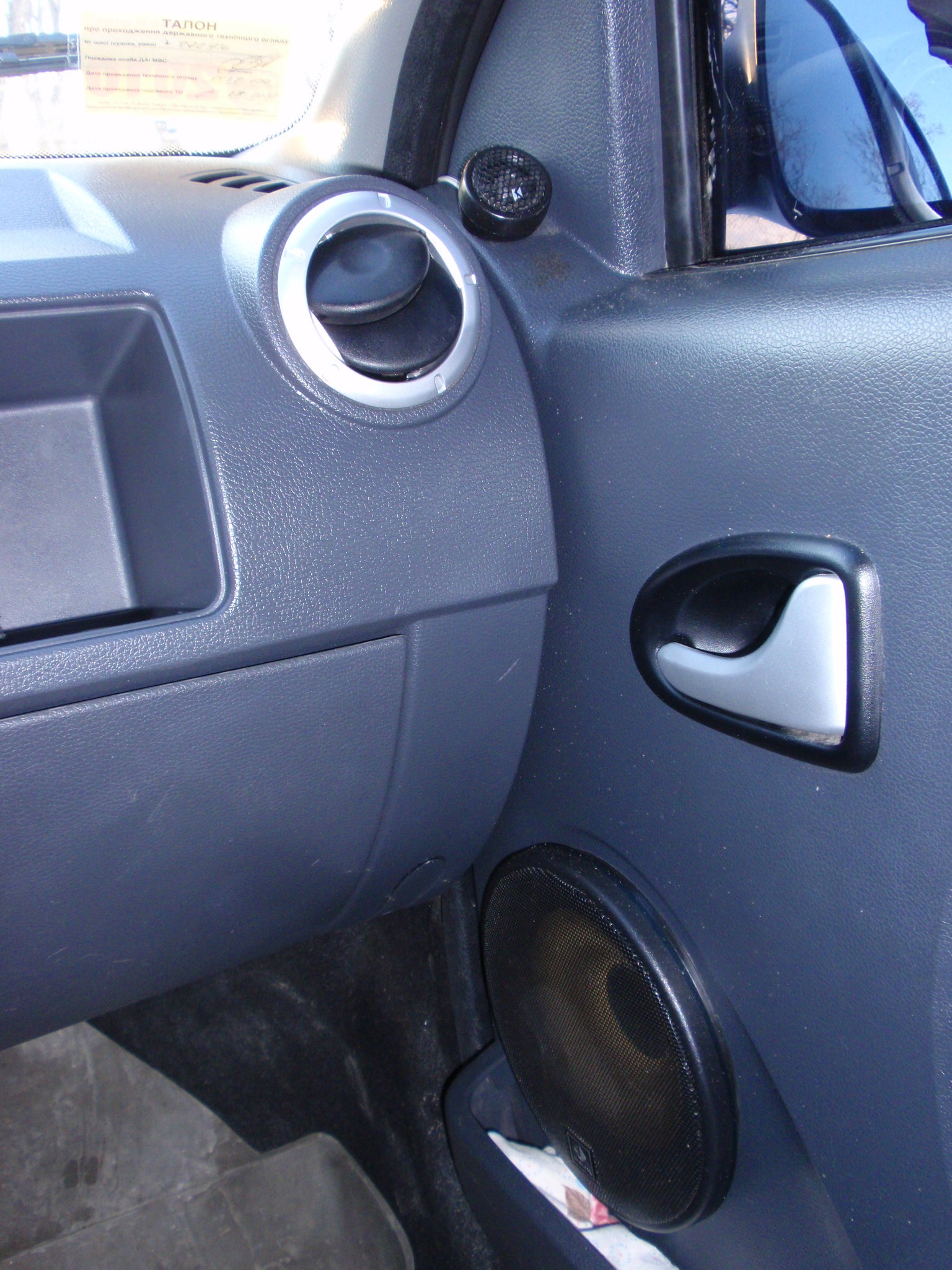 Торпеда и подсветка салона — Renault Logan (1G), 1,6 л, 2008 года ...