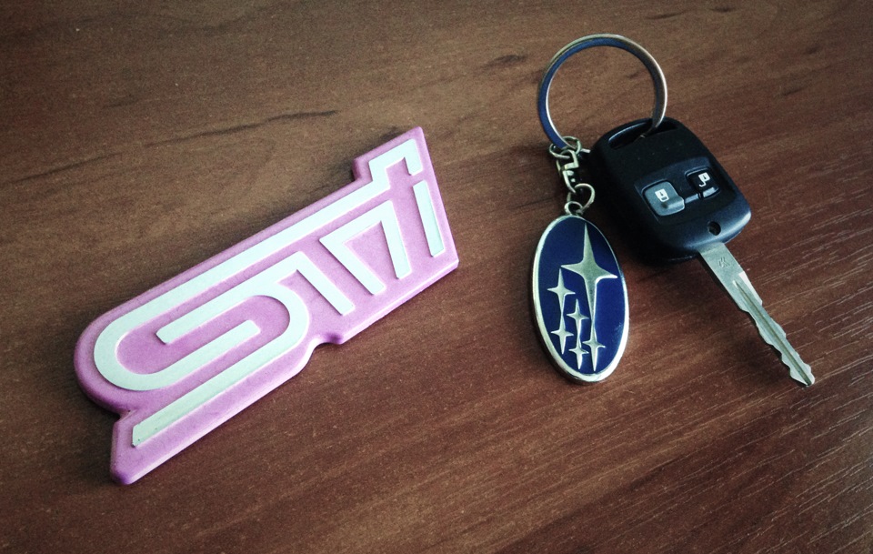 Шильдик STI — Subaru Forester (SG), 2,5 л, 2008 года | тюнинг | DRIVE2